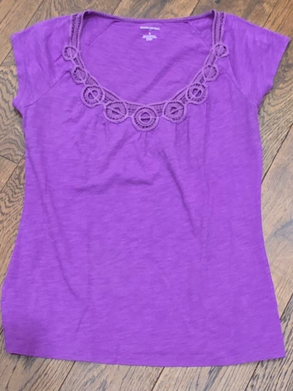 Banana Republic pink tee